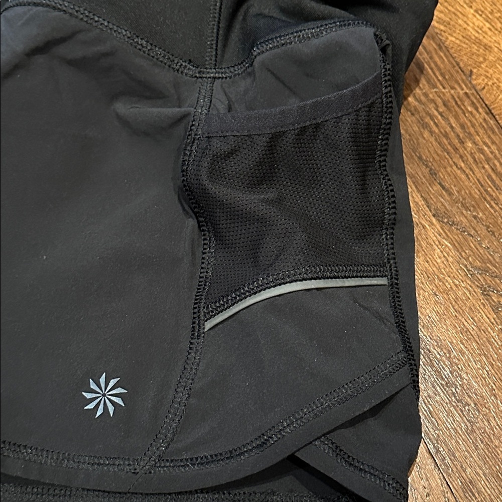 Athleta Mid Rise Run Short - Picture 3 of 9